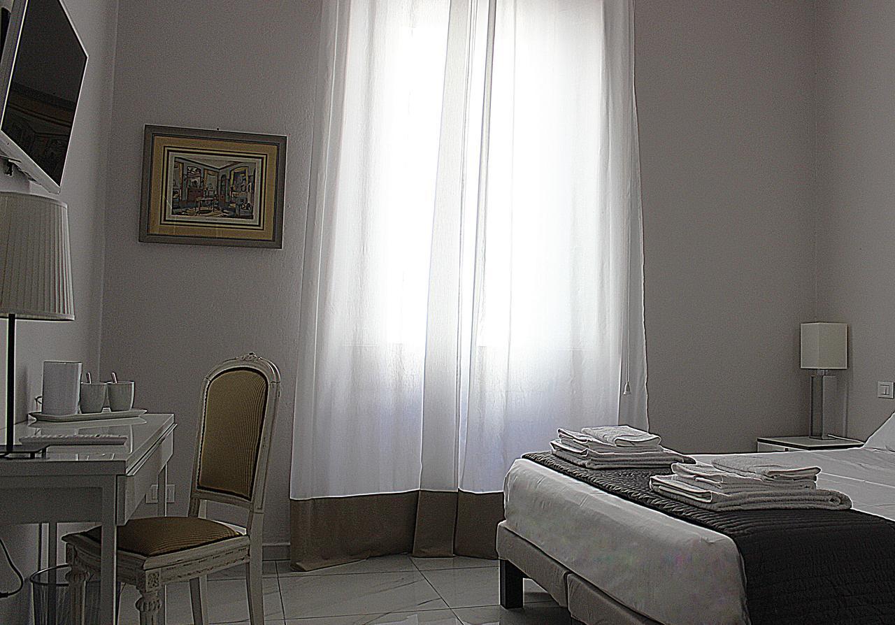 Dimora Degli Artisti - Charm Rooms Флоренция Экстерьер фото